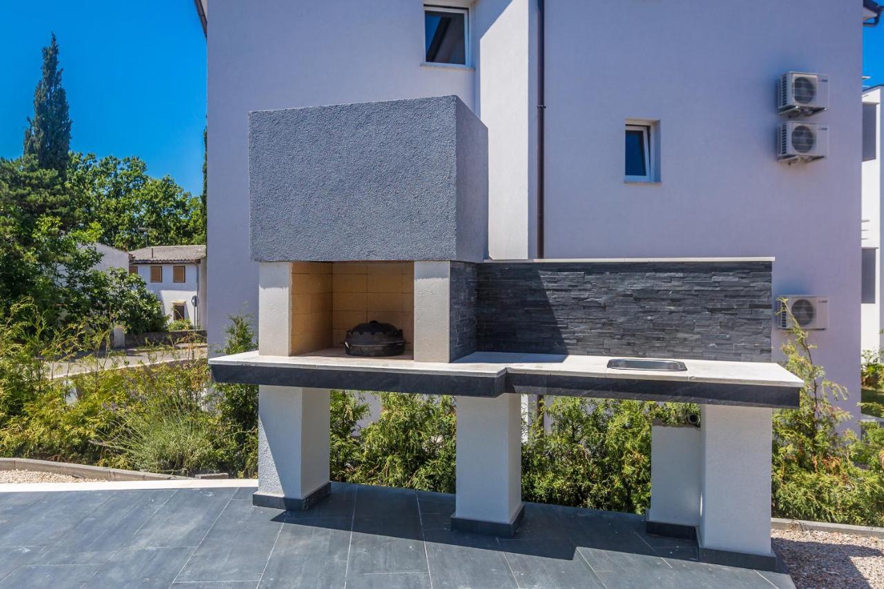 Luxury Apartment Noa Njivice Exterior photo